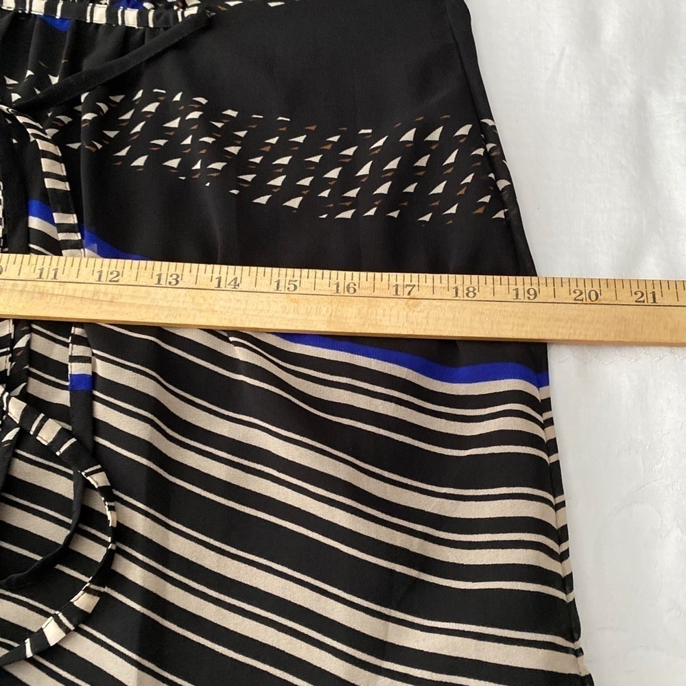 Le Chateau Gray/Black Lined Open Shoulder Midi Dress with Waist Tie Size Small - Picture 11 of 13